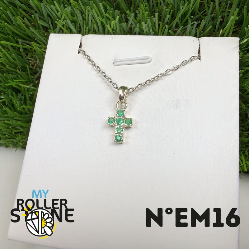 Colgante de esmeralda brasileña en plata de ley 925 #EM16