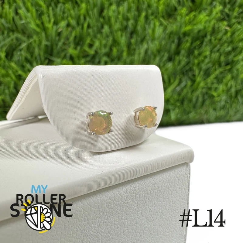 Pendientes redondos de ópalo etíope de 4 x 4 mm en plata de ley 925 #L14