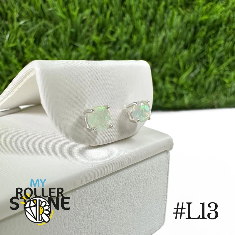 Pendientes redondos de ópalo etíope de 4 x 4 mm en plata de ley 925 #L13