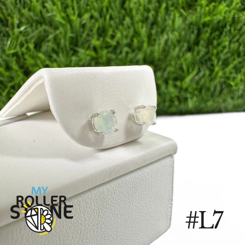 Pendientes redondos de ópalo etíope de 4 x 4 mm en plata de ley 925 #L7