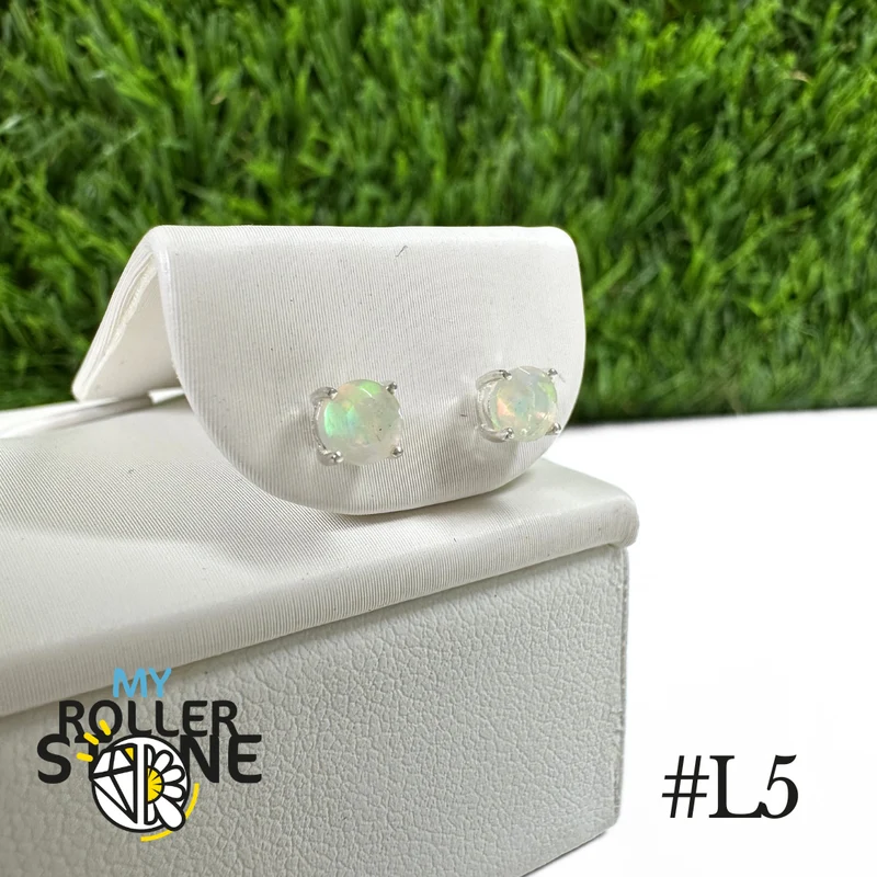 Pendientes redondos de ópalo etíope de 4 x 4 mm en plata de ley 925 #L5