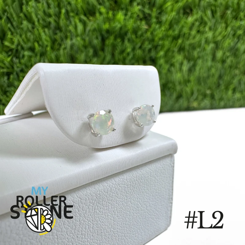 Pendientes redondos de ópalo etíope de 4 x 4 mm en plata de ley 925 #L2