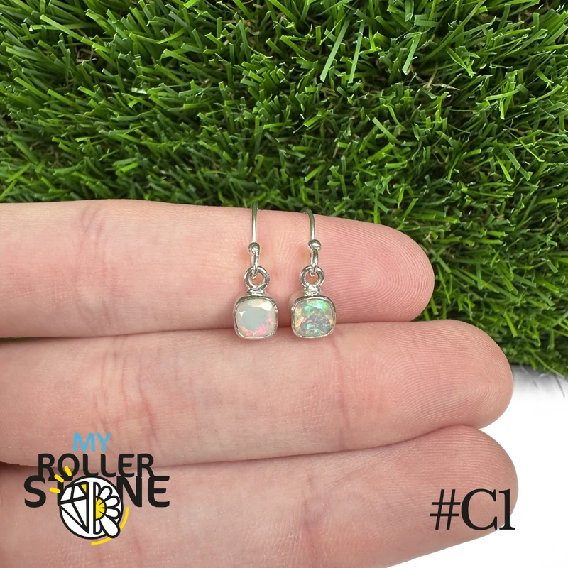 Pendientes cuadrados de ópalo etíope de 6 x 6 mm en plata de ley 925 #C1