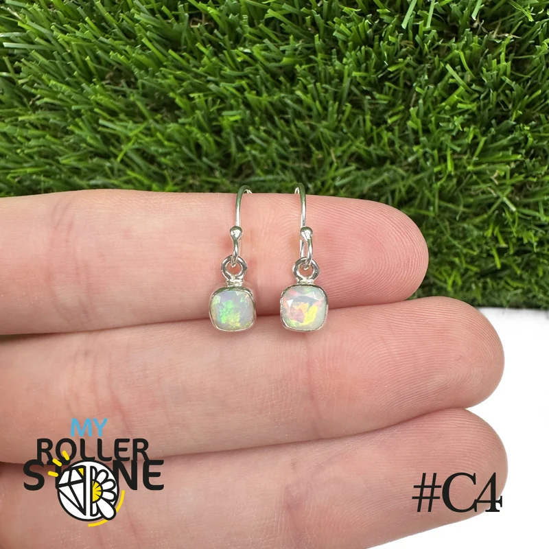 Pendientes cuadrados de ópalo etíope de 6 x 6 mm en plata de ley 925 #C4