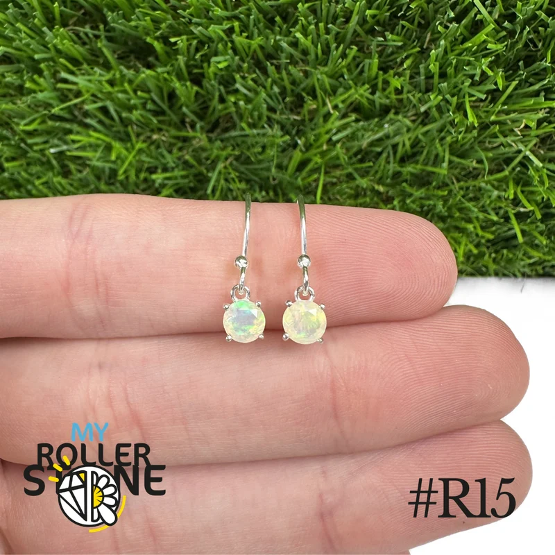 Pendientes redondos de ópalo etíope de 5 x 5 mm en plata de ley 925 #R15