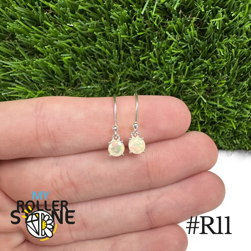 Pendientes redondos de ópalo etíope de 5 x 5 mm en plata de ley 925 #R11