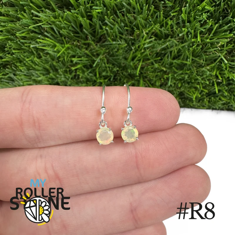 Pendientes redondos de ópalo etíope de 5 x 5 mm en plata de ley 925 #R8