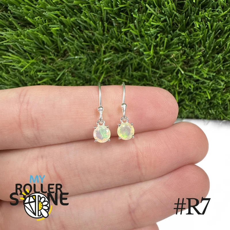Pendientes redondos de ópalo etíope de 5 x 5 mm en plata de ley 925 #R7