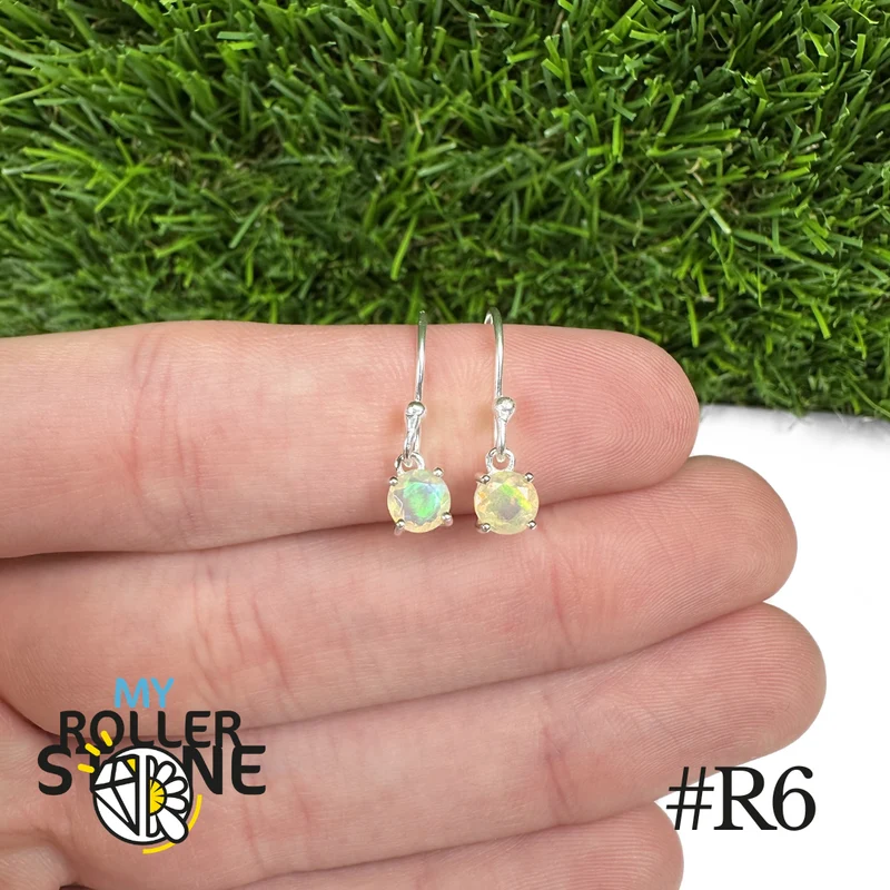 Pendientes redondos de ópalo etíope de 5 x 5 mm en plata de ley 925 #R6