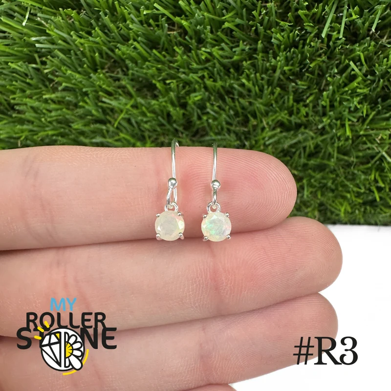 Pendientes redondos de ópalo etíope de 5 x 5 mm en plata de ley 925 #R3