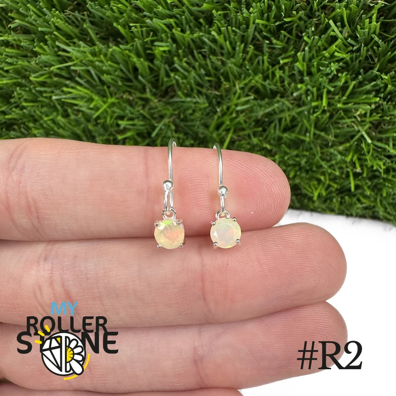 Pendientes redondos de ópalo etíope de 5 x 5 mm en plata de ley 925 #R2