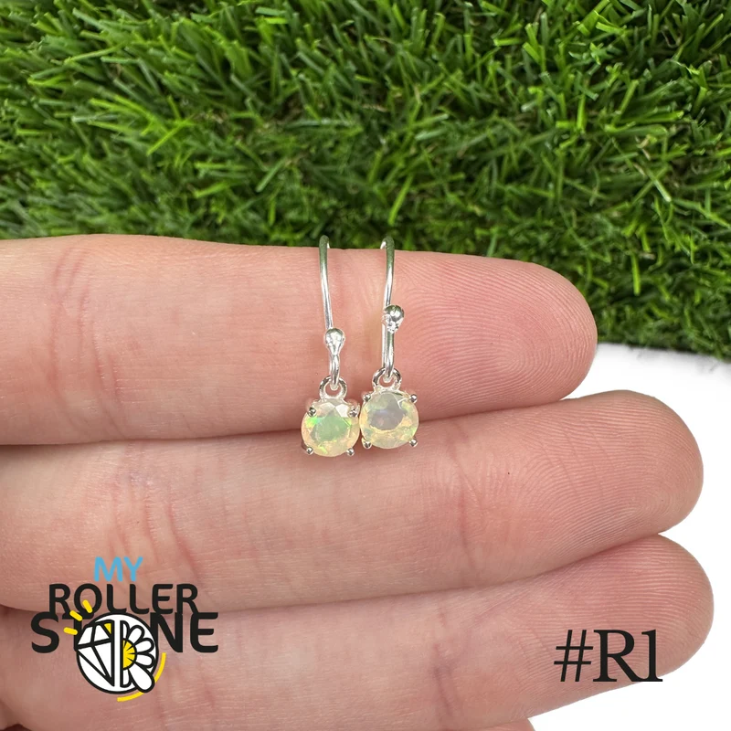 Pendientes redondos de ópalo etíope de 5 x 5 mm en plata de ley 925 #R1