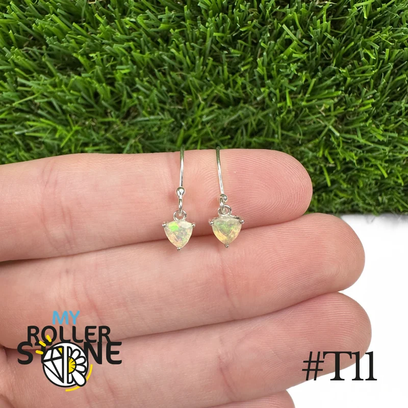 Pendientes de ópalo trillón etíope de 5 x 5 mm en plata de ley 925 #T11