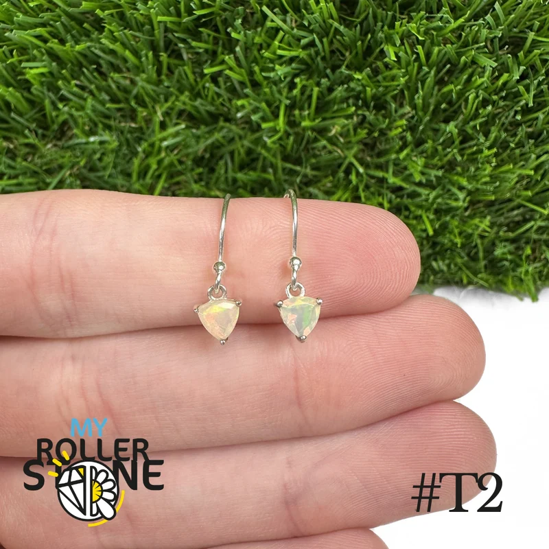 Pendientes de ópalo trillón etíope de 5 x 5 mm en plata de ley 925 #T2