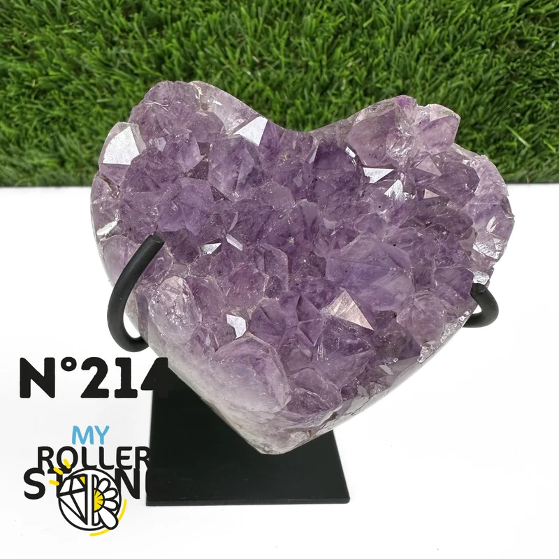 Geoda de corazón de amatista sobre soporte de metal n.° 214