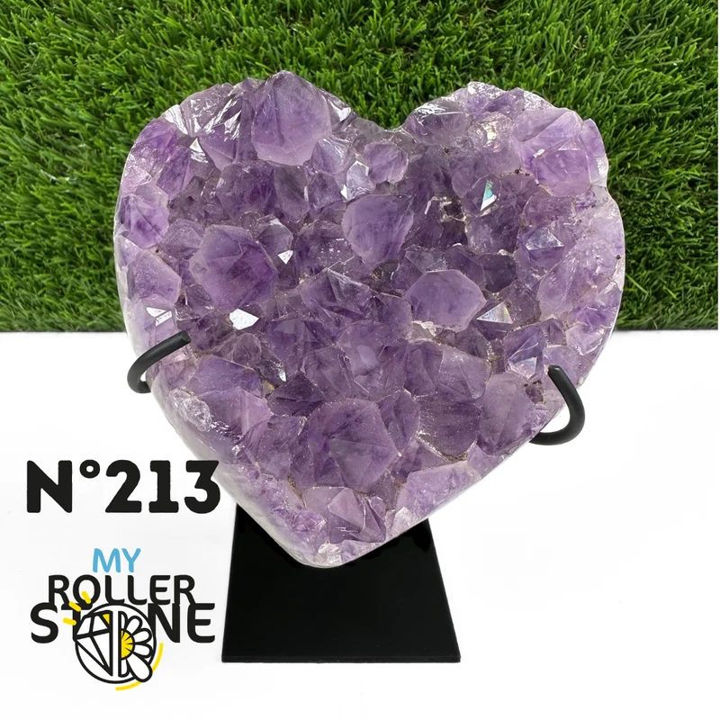Geoda de corazón de amatista sobre soporte de metal n.° 213