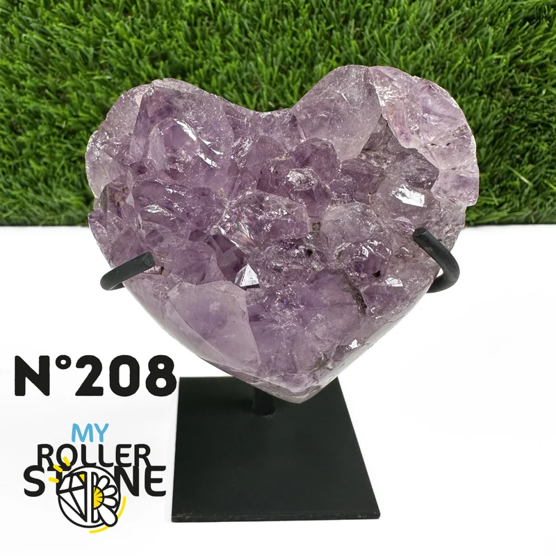 Geoda de corazón de amatista sobre soporte de metal n.° 208