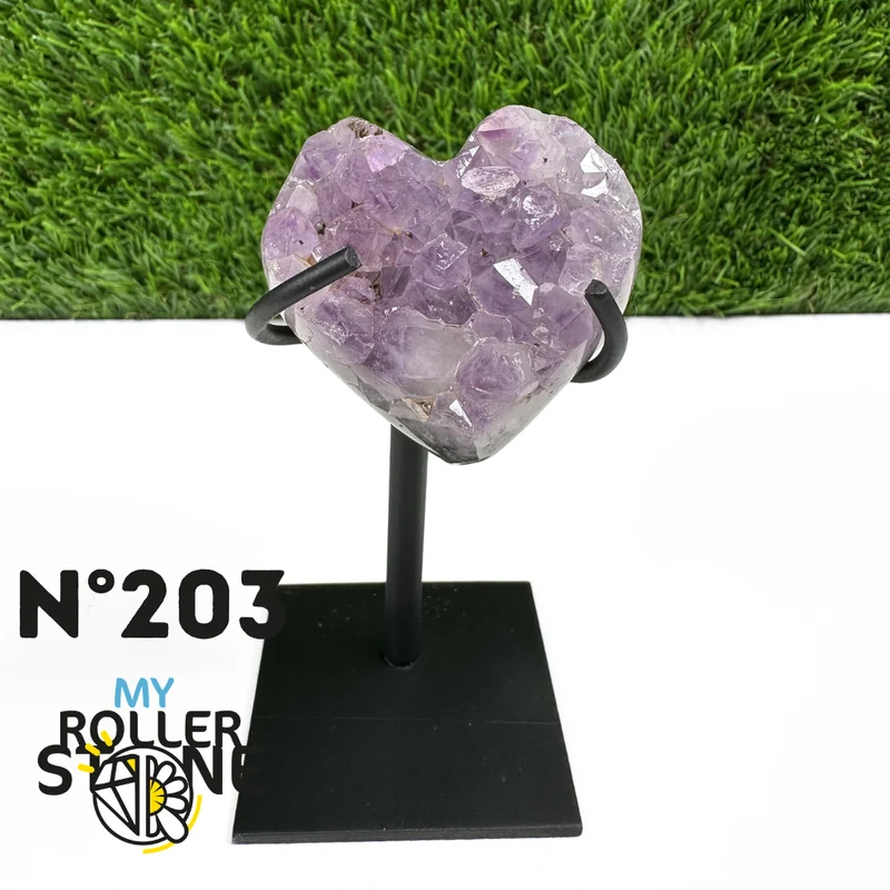 Geoda de corazón de amatista sobre soporte de metal n.° 203