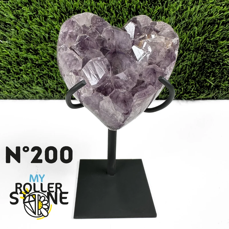 Geoda de corazón de amatista sobre soporte de metal n.° 200