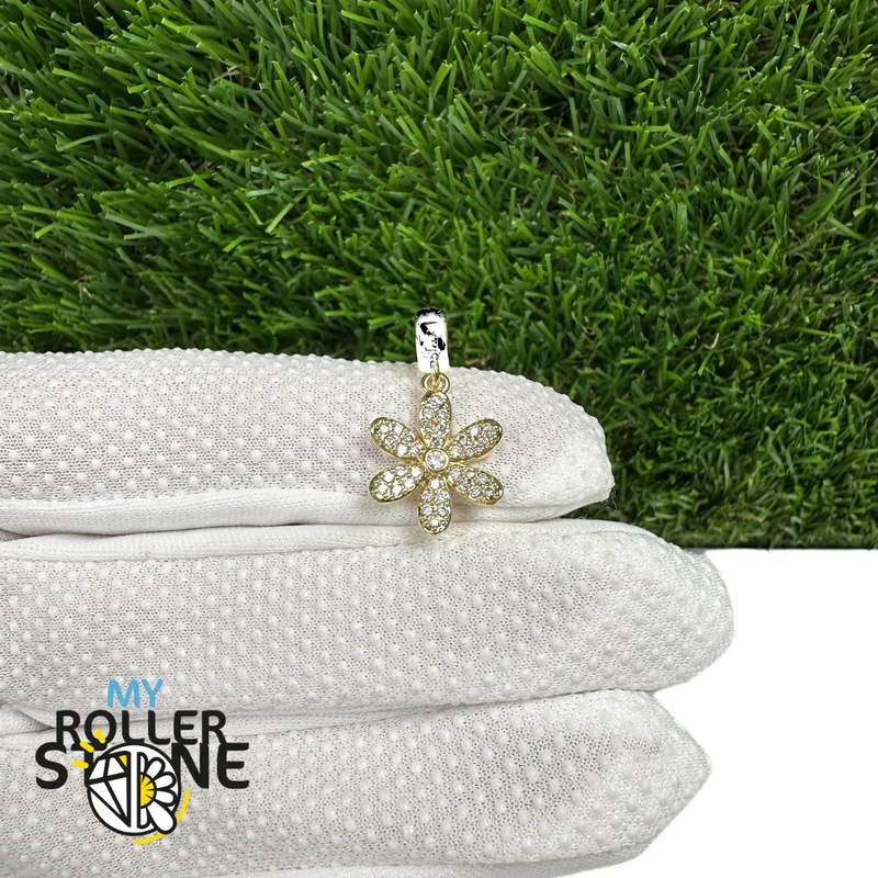 Juego de colgante de flor de latón con micropavé de circonitas cúbicas (3 colores)
