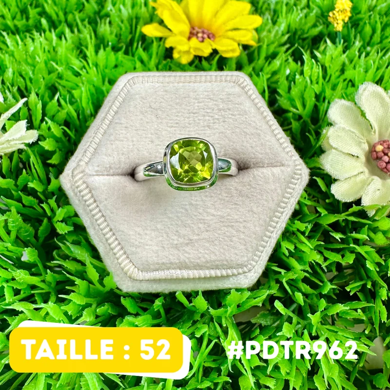 Anillo de peridoto facetado en plata de ley 925 #PDTR962