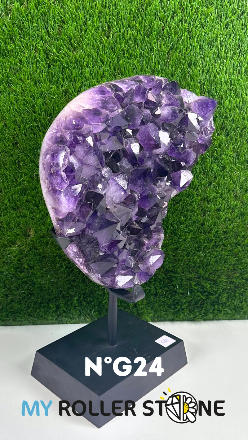 Geoda de amatista sobre base de madera #G24