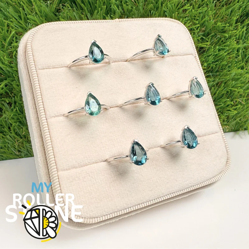 Anillo de plata con gota facetada de fluorita azul verdosa (RBC321)