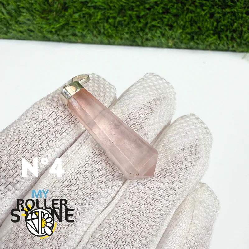 Colgante de cuarzo rosa y plata