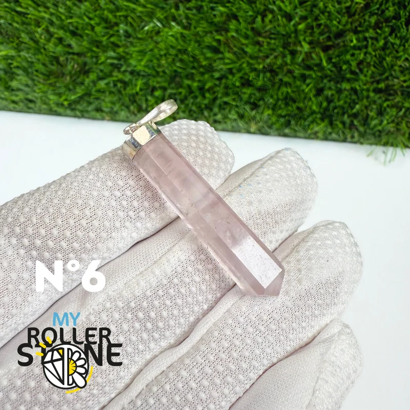 Colgante de cuarzo rosa y plata