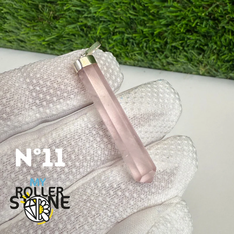 Colgante de cuarzo rosa y plata
