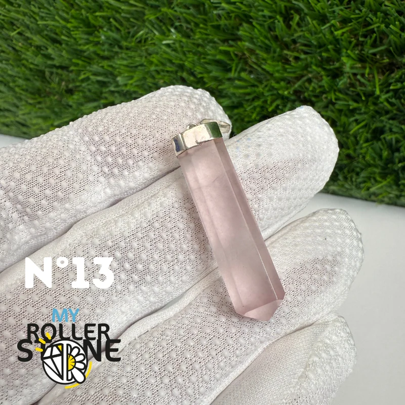 Colgante de cuarzo rosa y plata