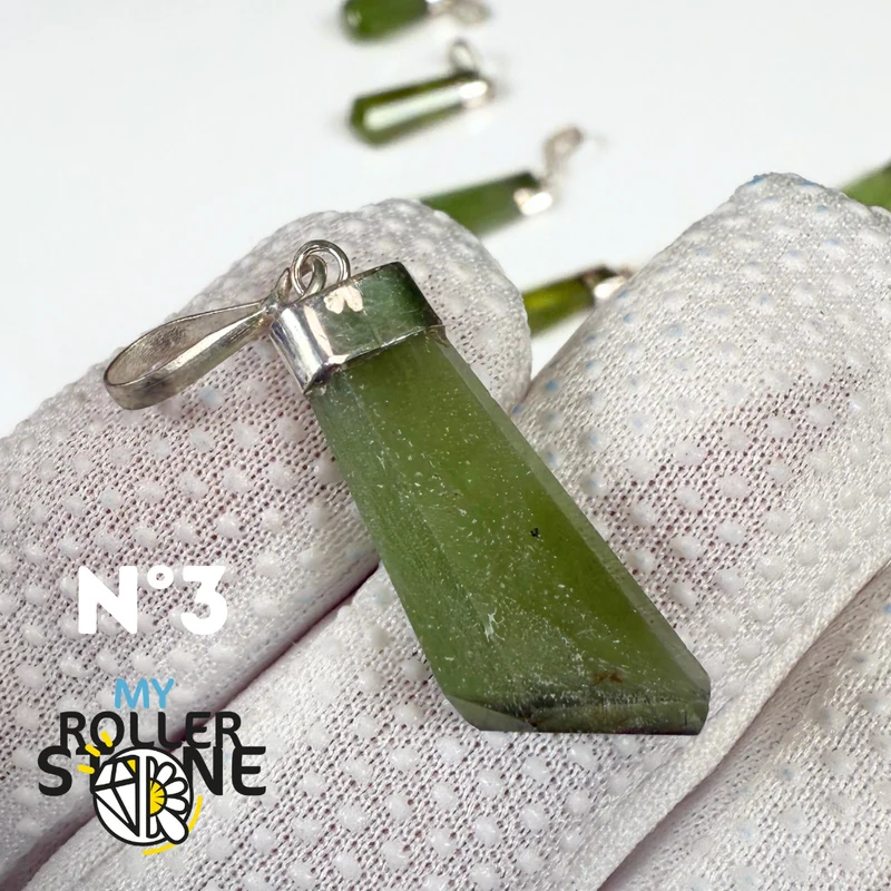 Colgante de peridoto y plata