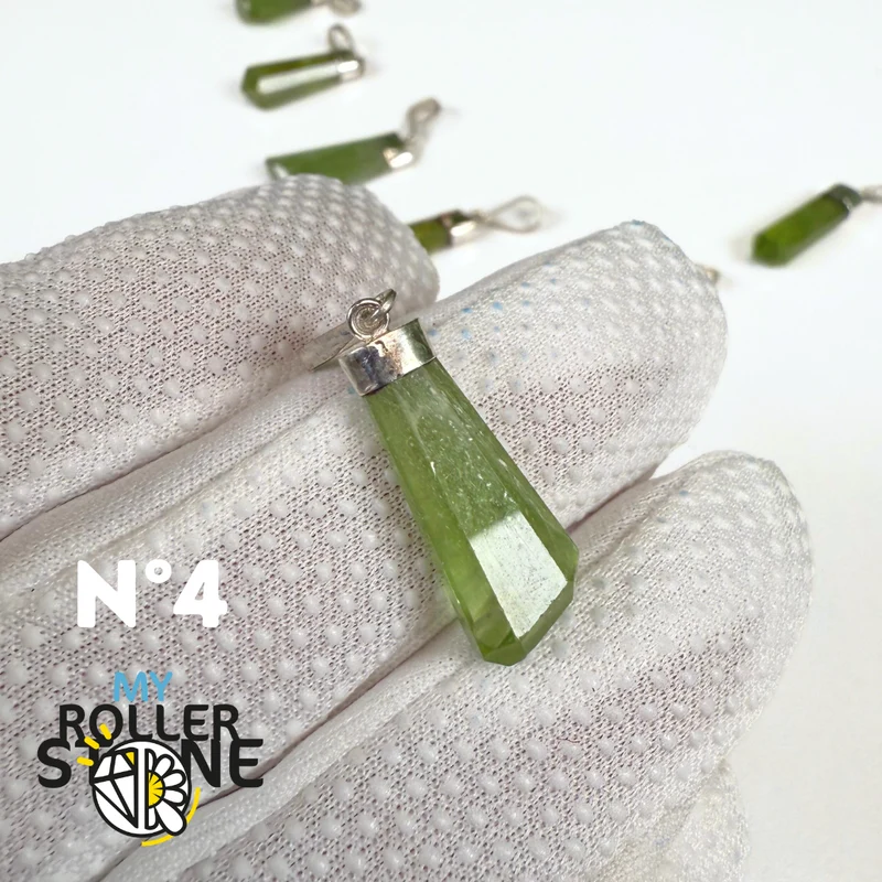 Colgante de peridoto y plata