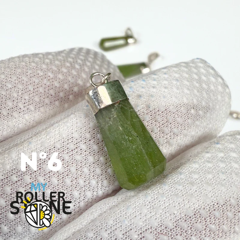 Colgante de peridoto y plata