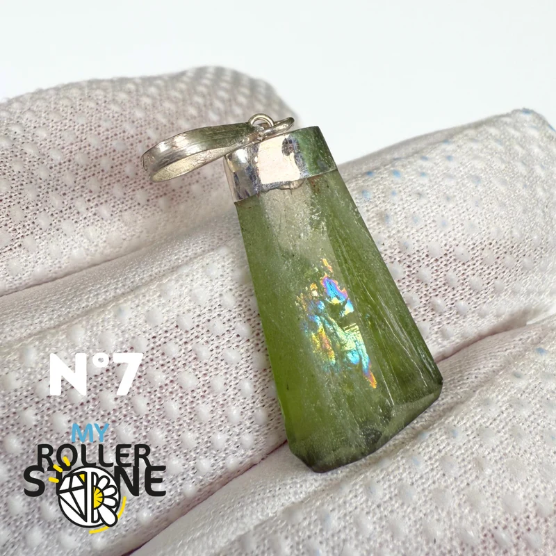 Colgante de peridoto y plata
