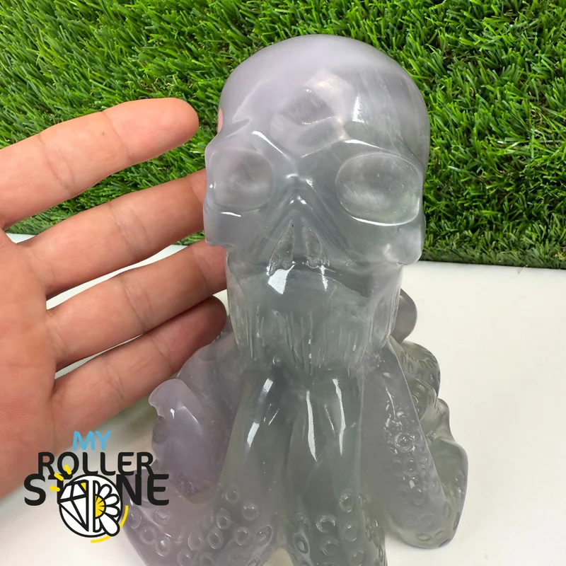 Escultura de cráneo de pulpo de fluorita