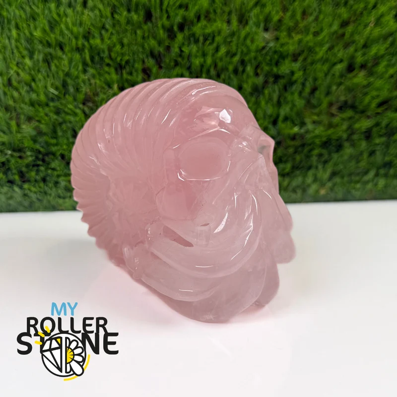 Escultura de calavera y pulpo de cuarzo rosa