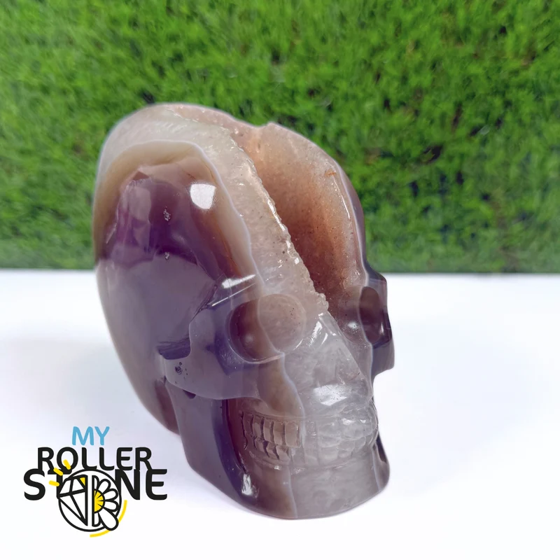 Gran calavera de ágata cristalizada