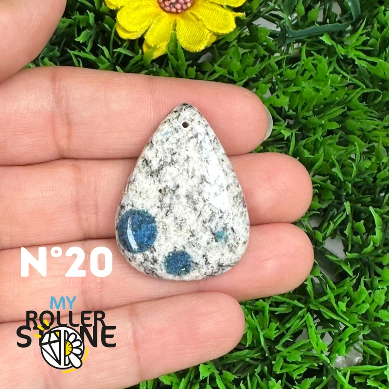 Colgante perforado K2