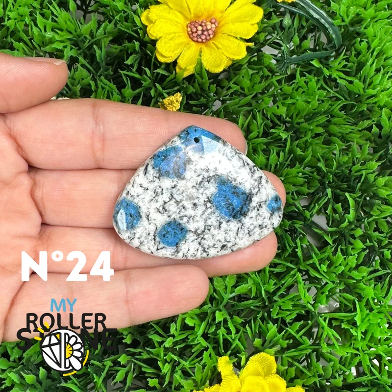 Colgante perforado K2