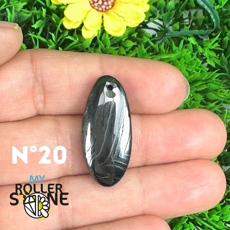 Colgante de plata con psilomelano perforado
