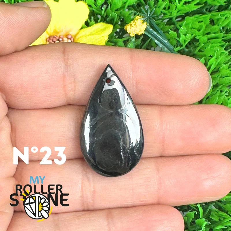 Colgante de plata con psilomelano perforado