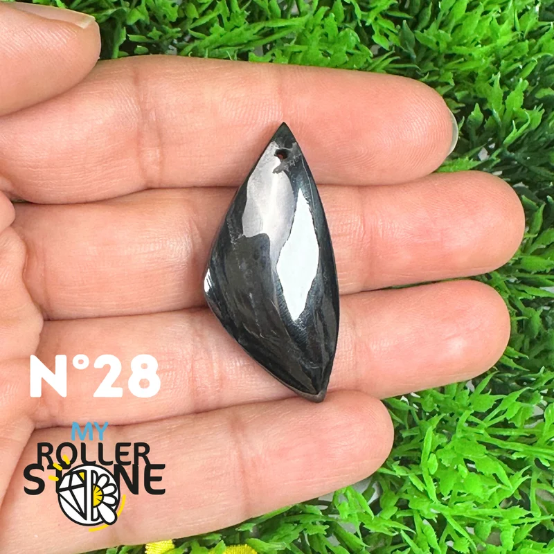 Colgante de plata con psilomelano perforado