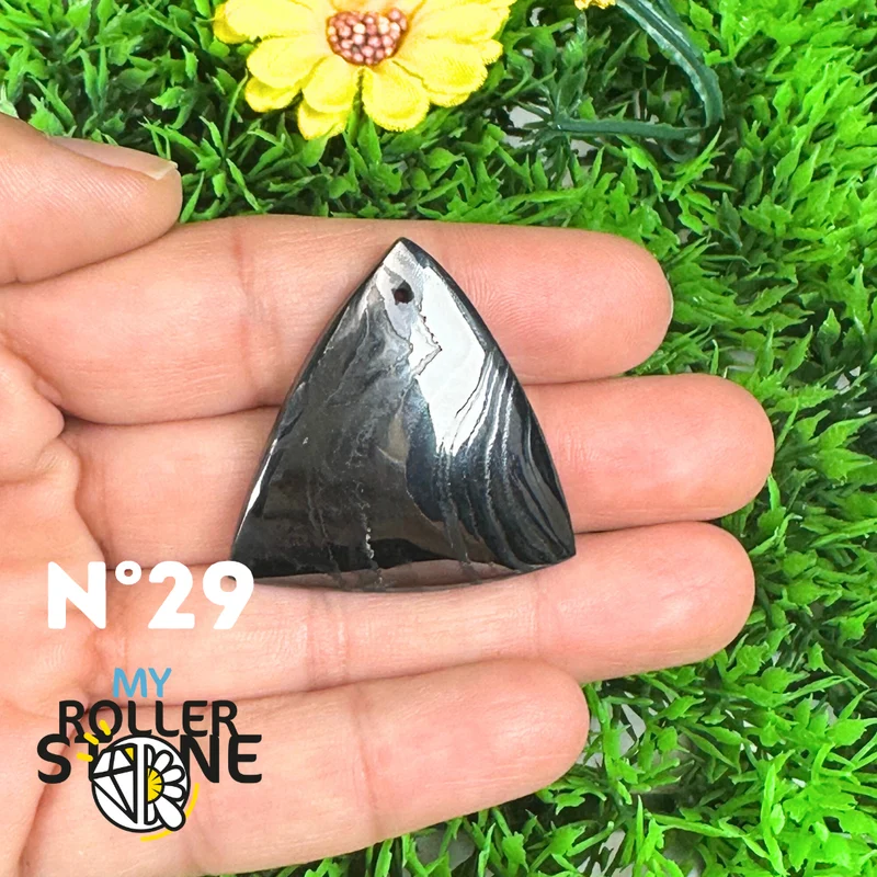 Colgante de plata con psilomelano perforado