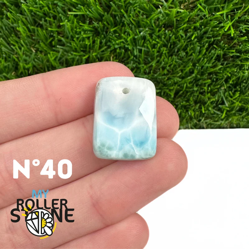 Colgante perforado de larimar 5A