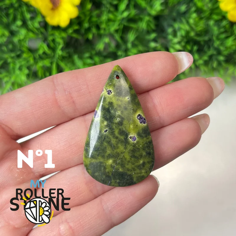 Colgante perforado de atlantisita 5A