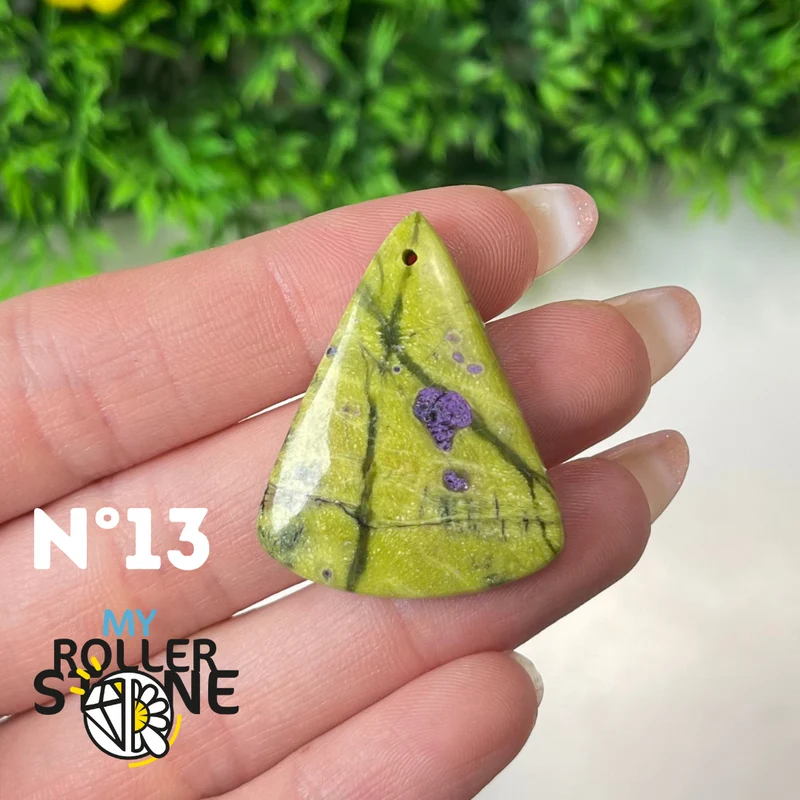 Colgante perforado de atlantisita 5A