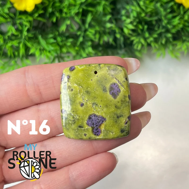 Colgante perforado de atlantisita 5A