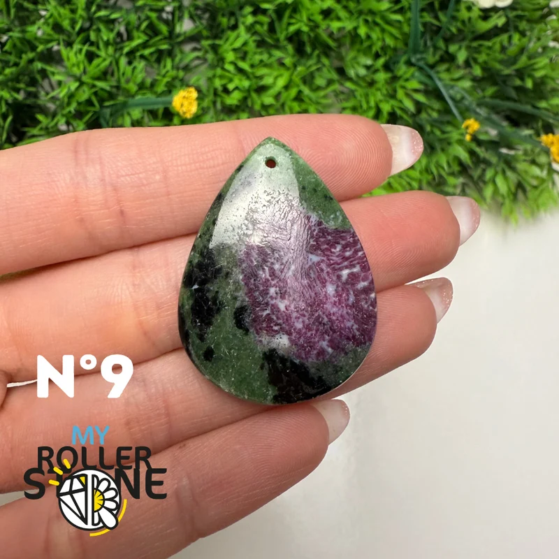 Colgante perforado de zoisita rubí 5A