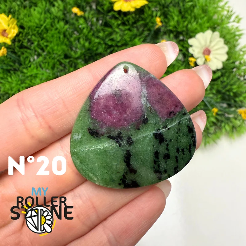 Colgante perforado de zoisita rubí 5A